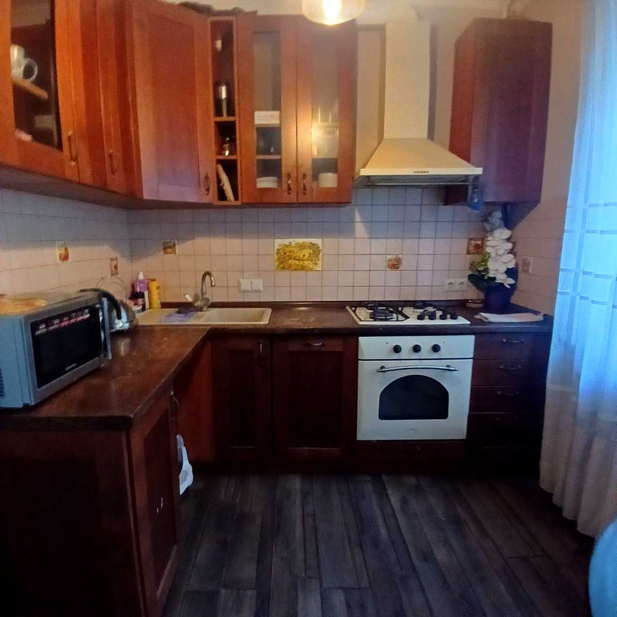 1879484920311905