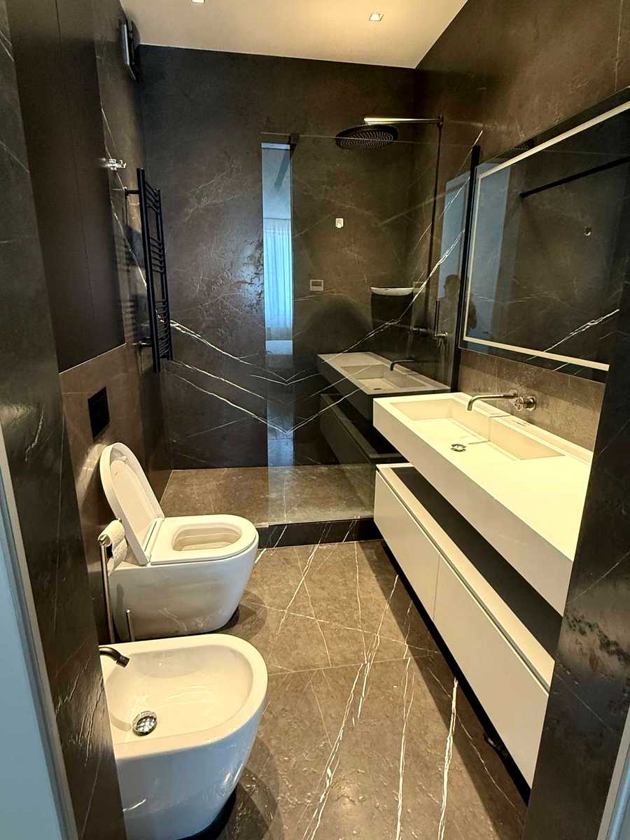 1879485421018115