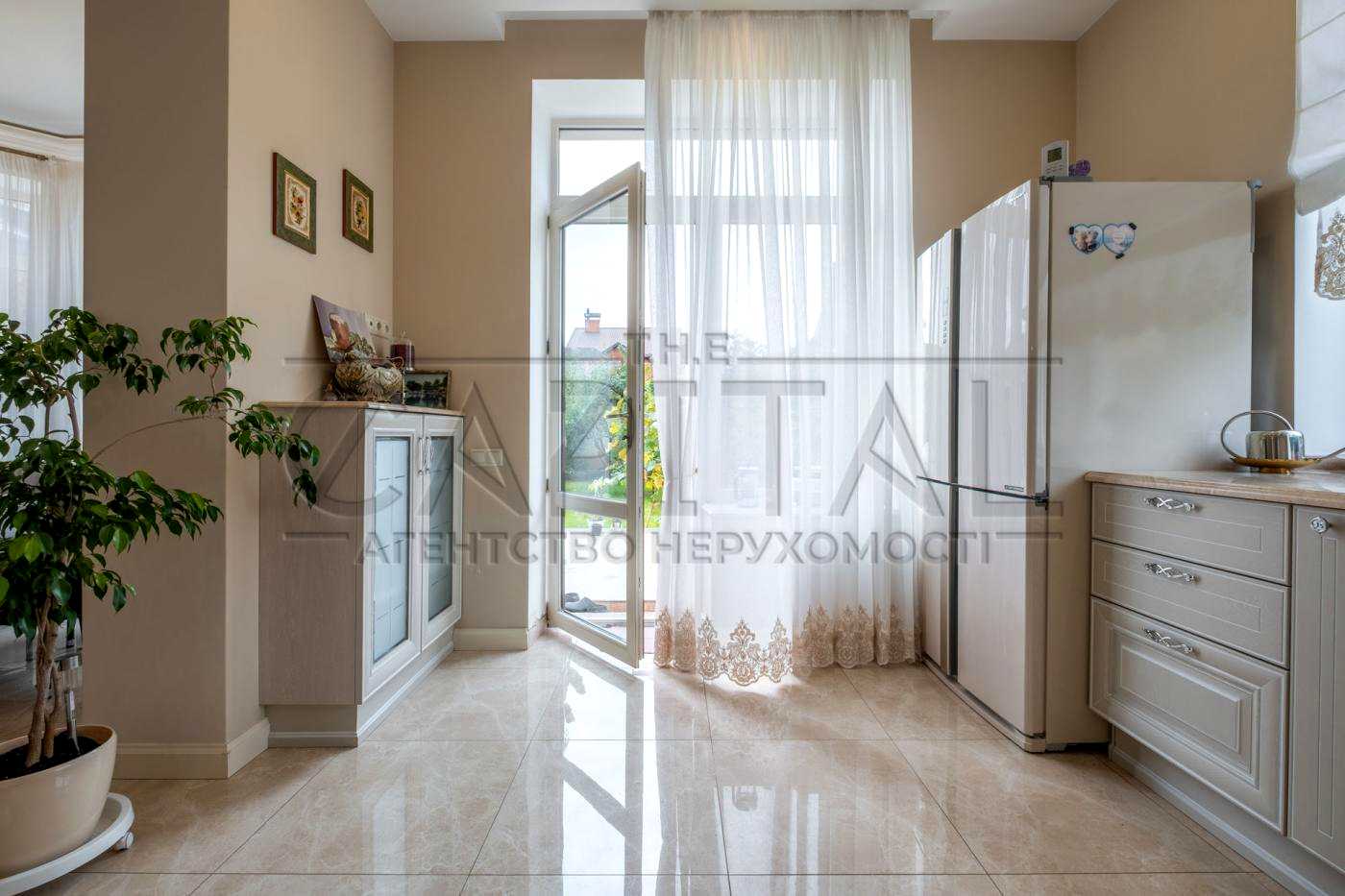 1879487726649693