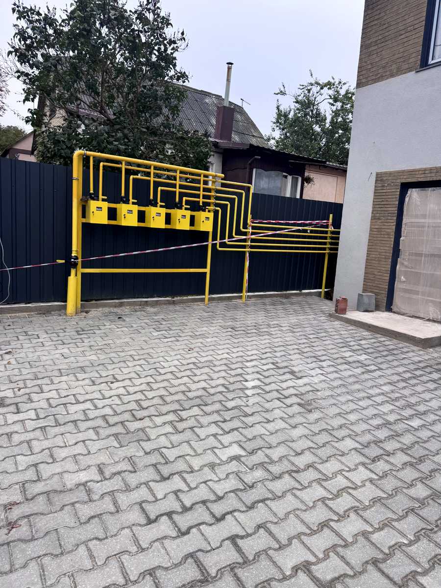 1879488844842061