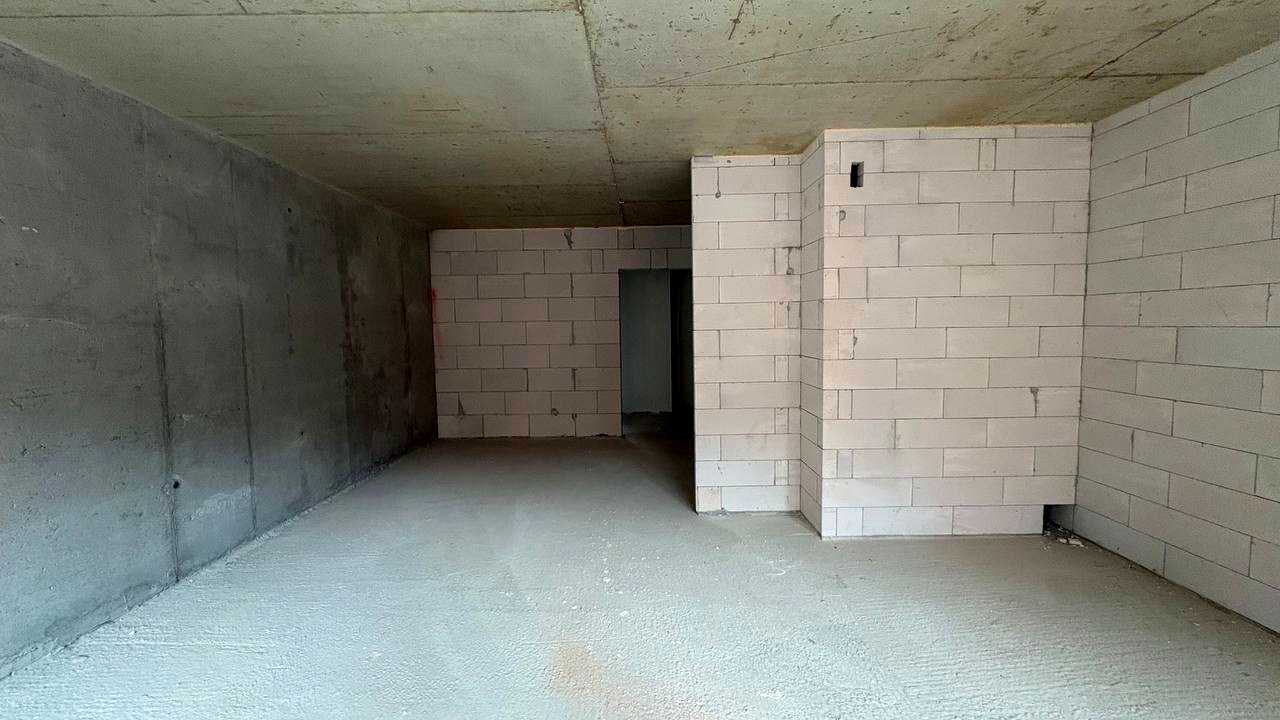 1879489317566906