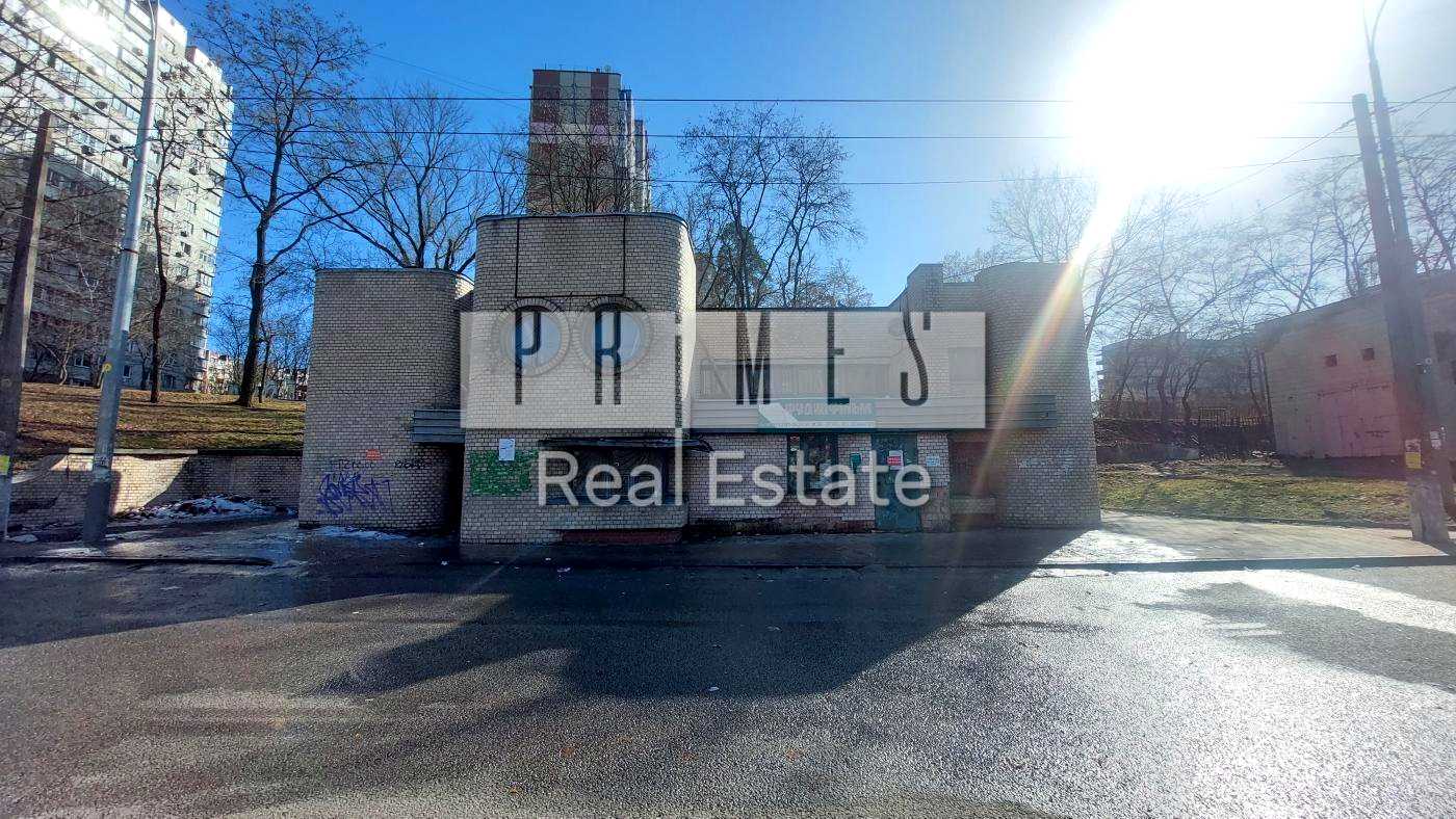 1879489438548883