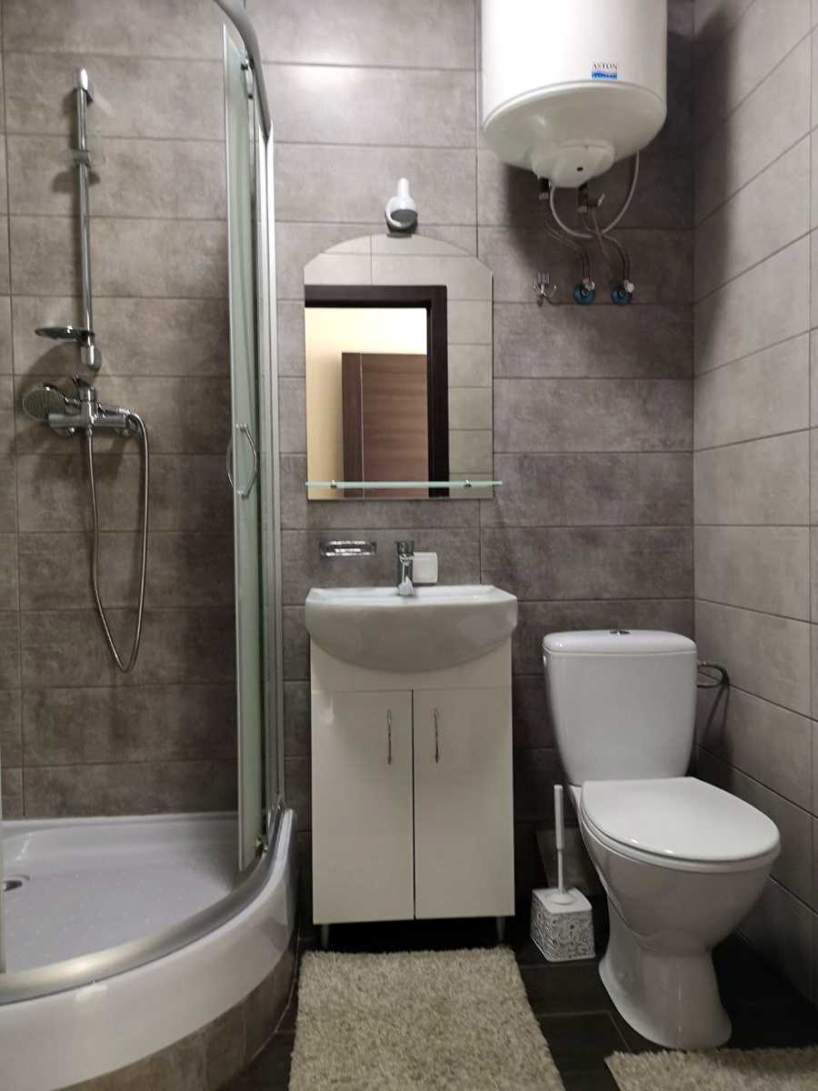 1879489870795130