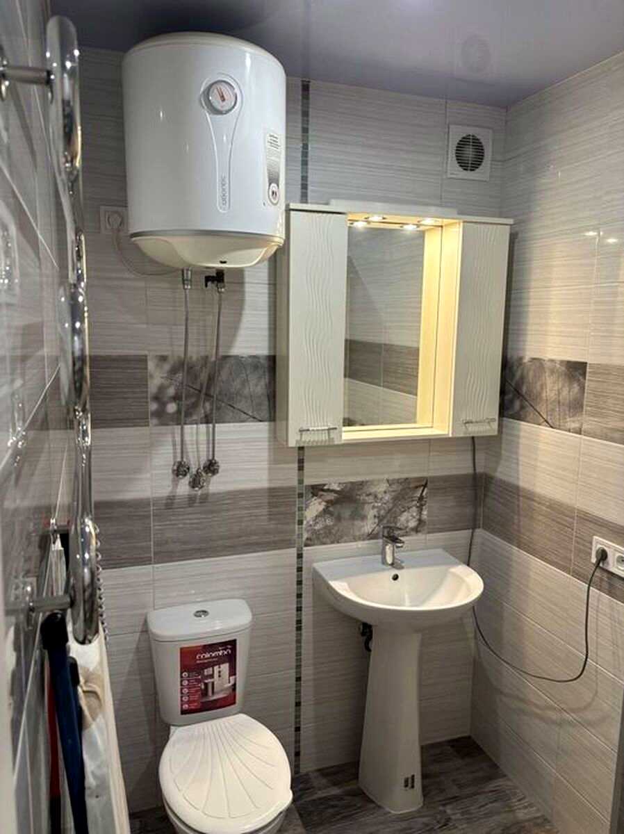 1879490223971563