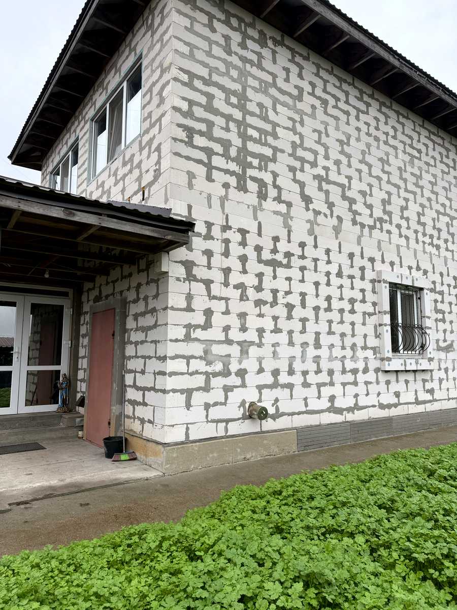 1879493798557743