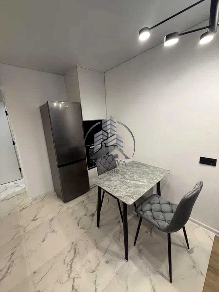 1879494719474063