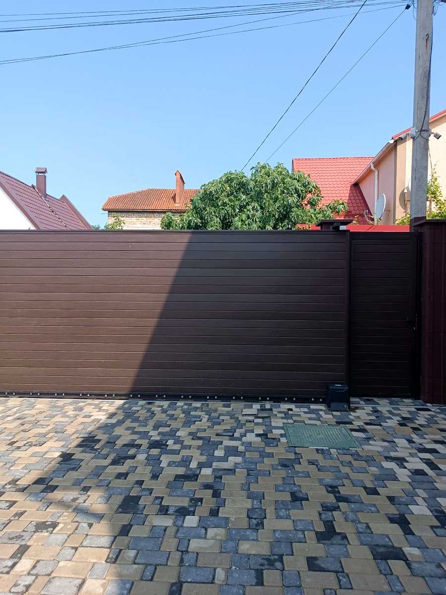 1879496298294538