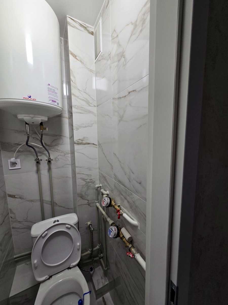 1879496656153335