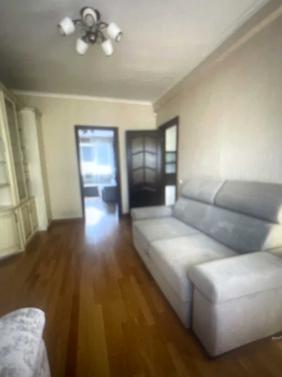 1879497603708337