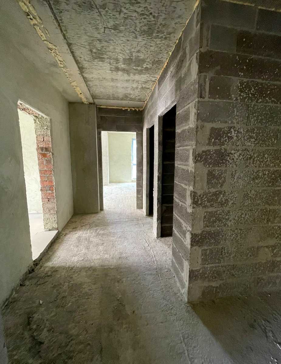 1879503134135697