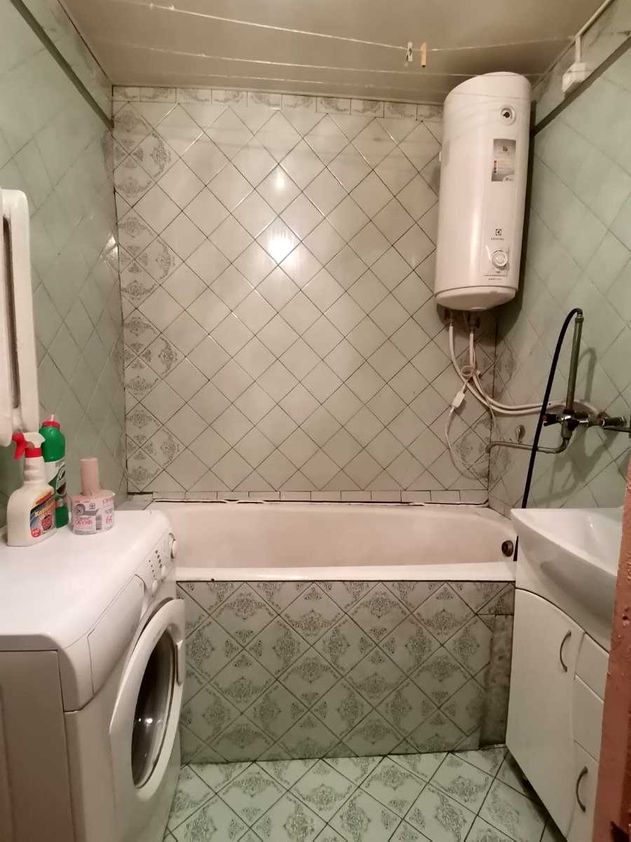 1879508301136745