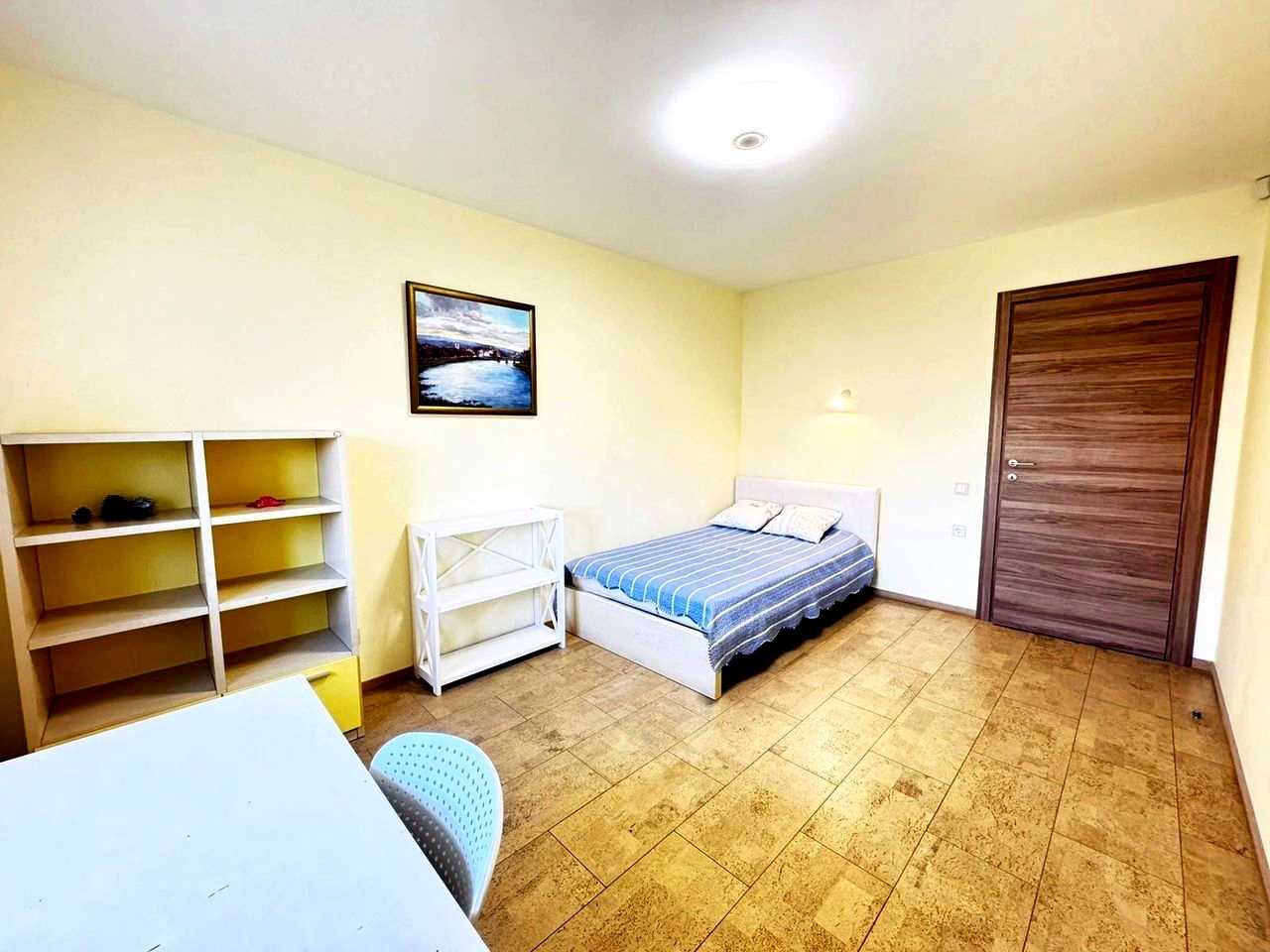 1879510894548194