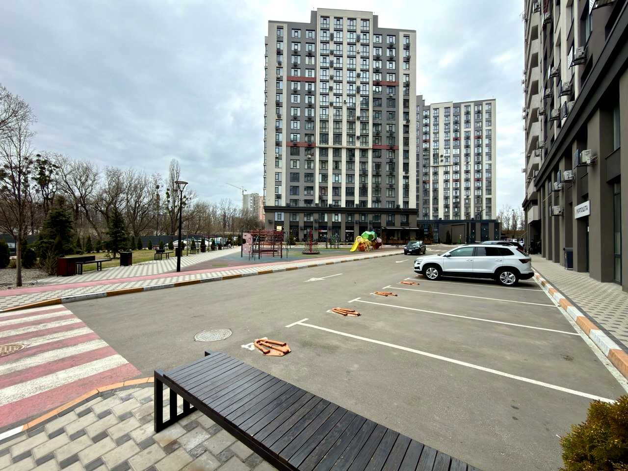 1879542623454895