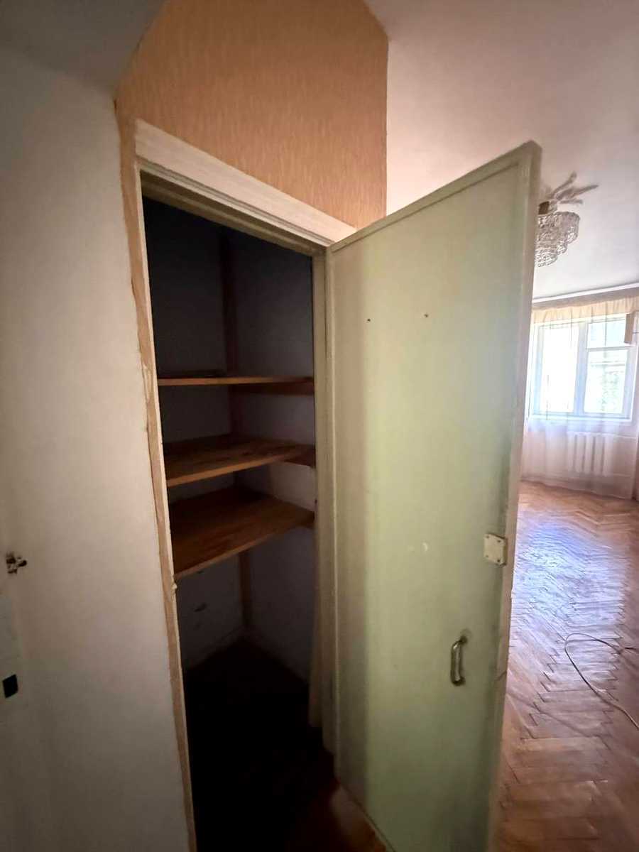 1879548990191344