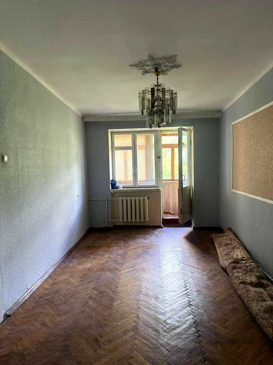 1879548990903969