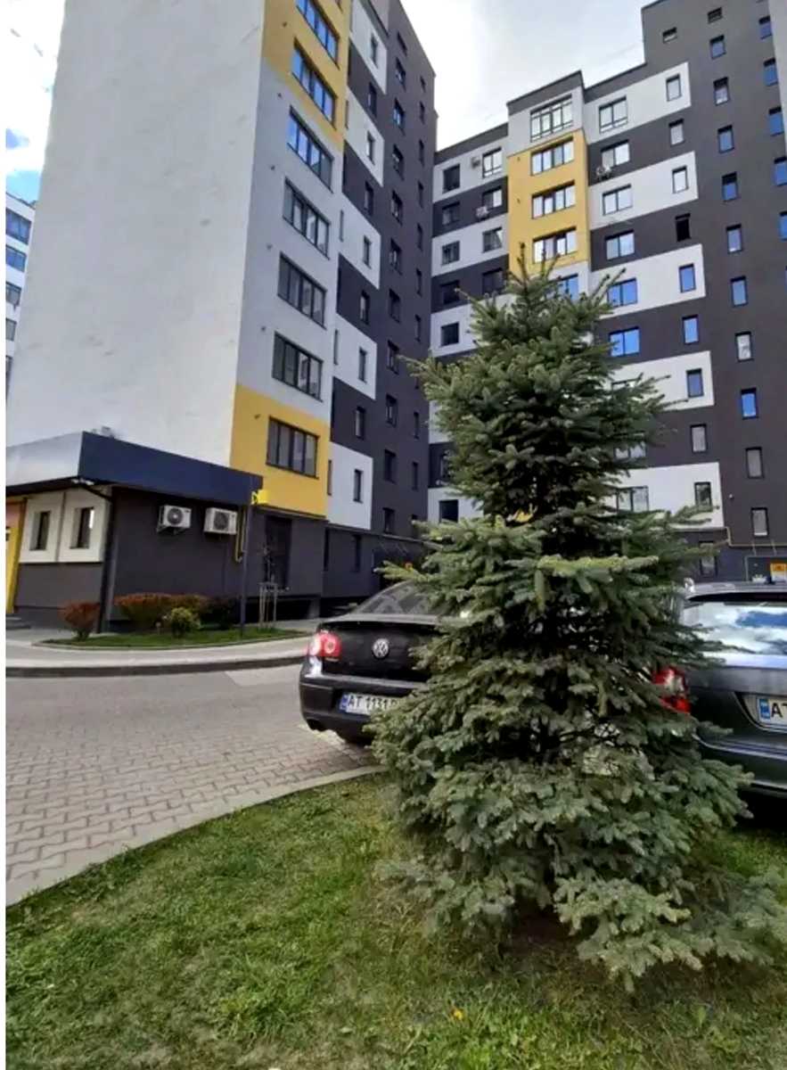 1879553732053225