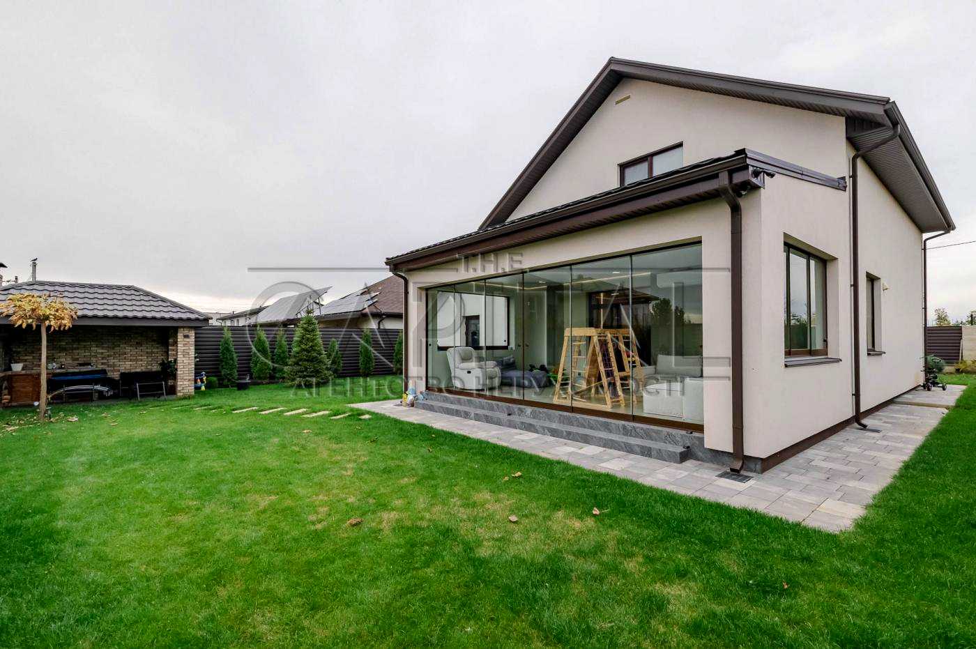 1879554146945915