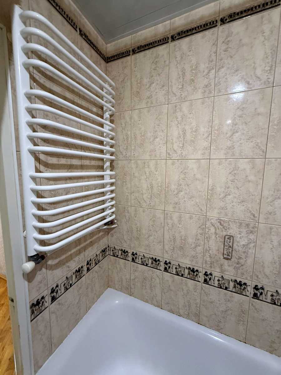 1879555984738929