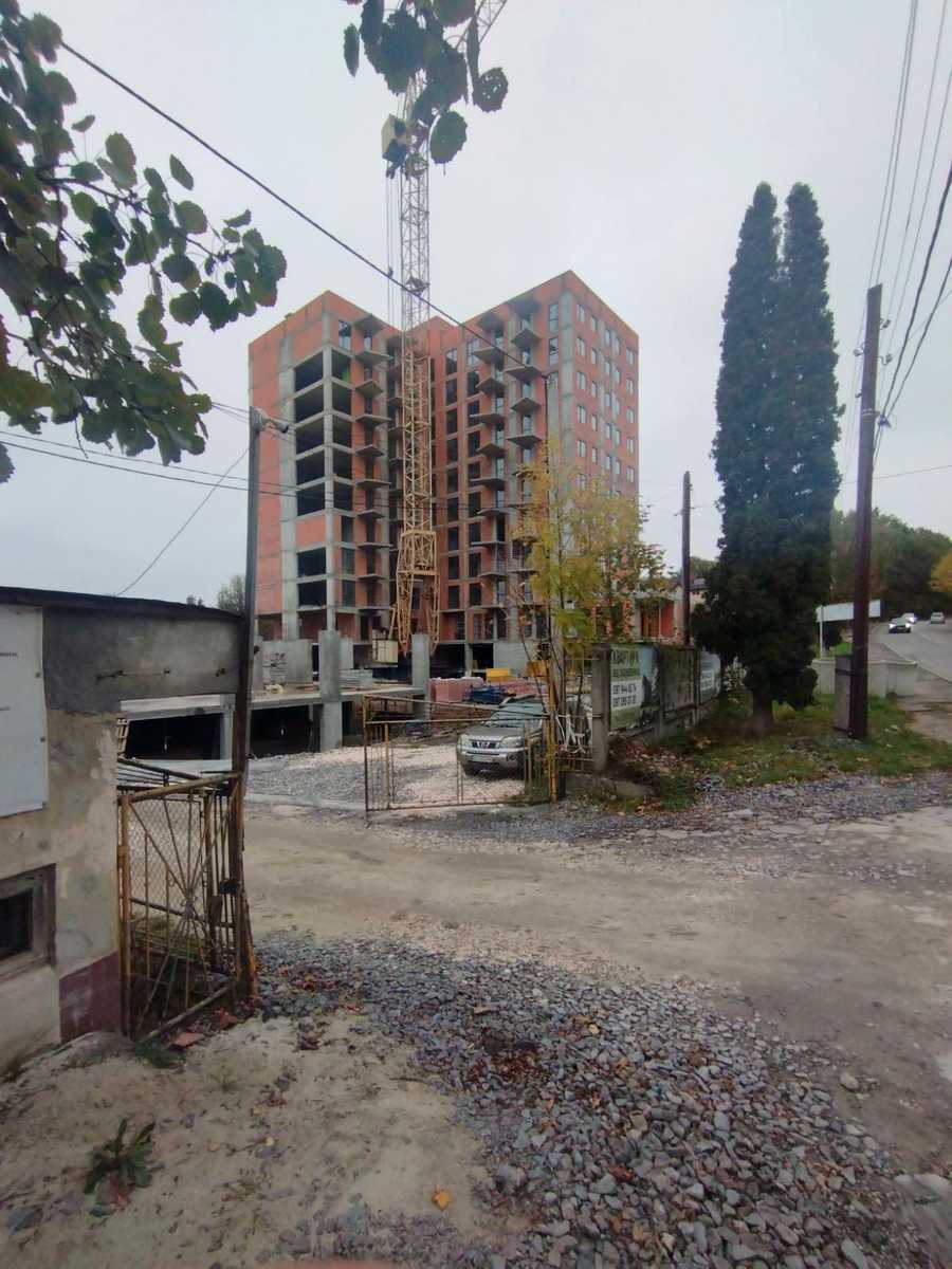 1879556106155835