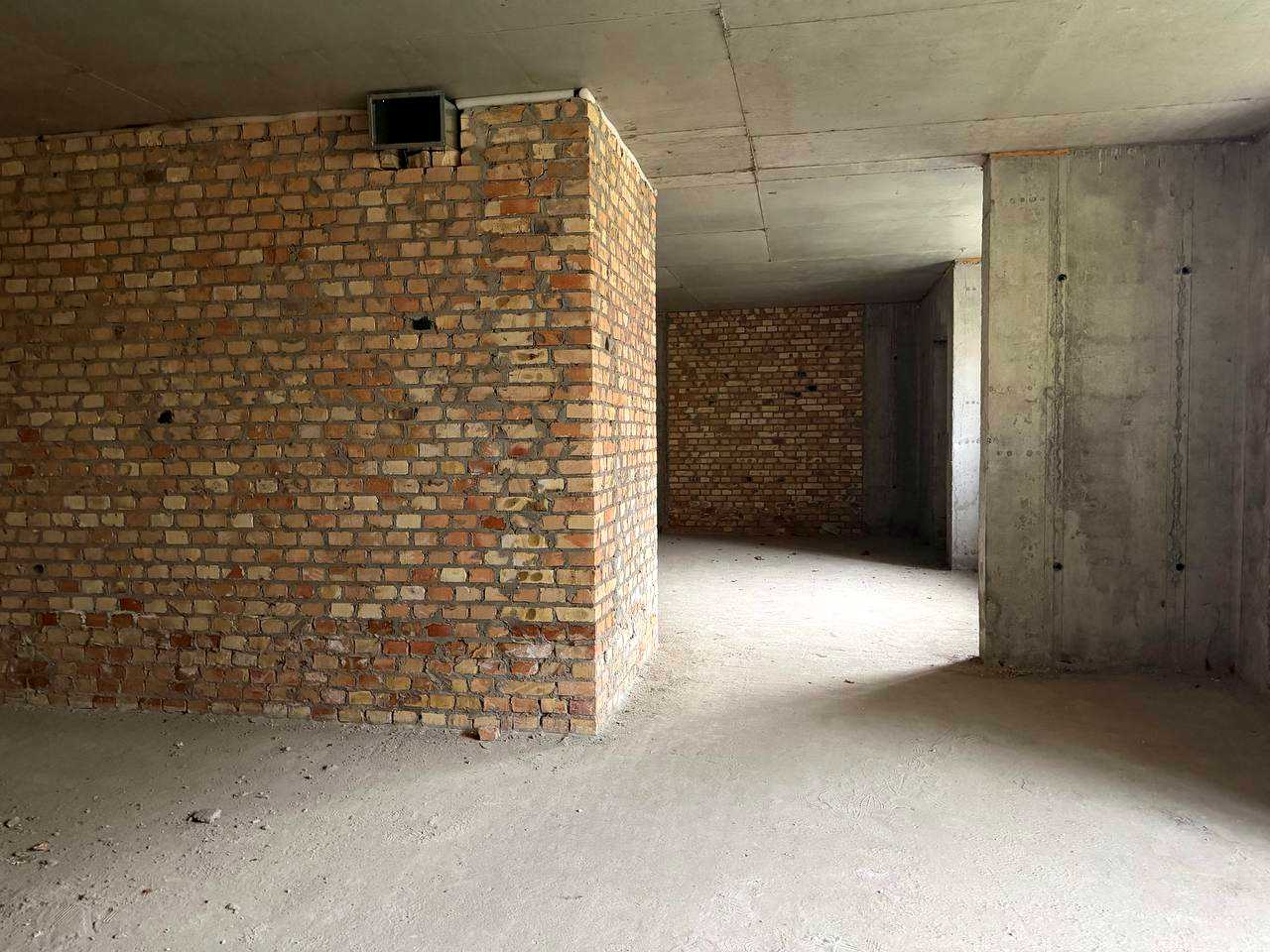 1879557346601648
