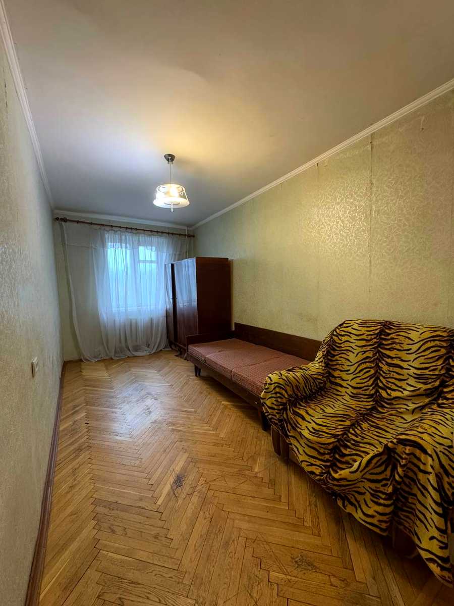 1879557671429673