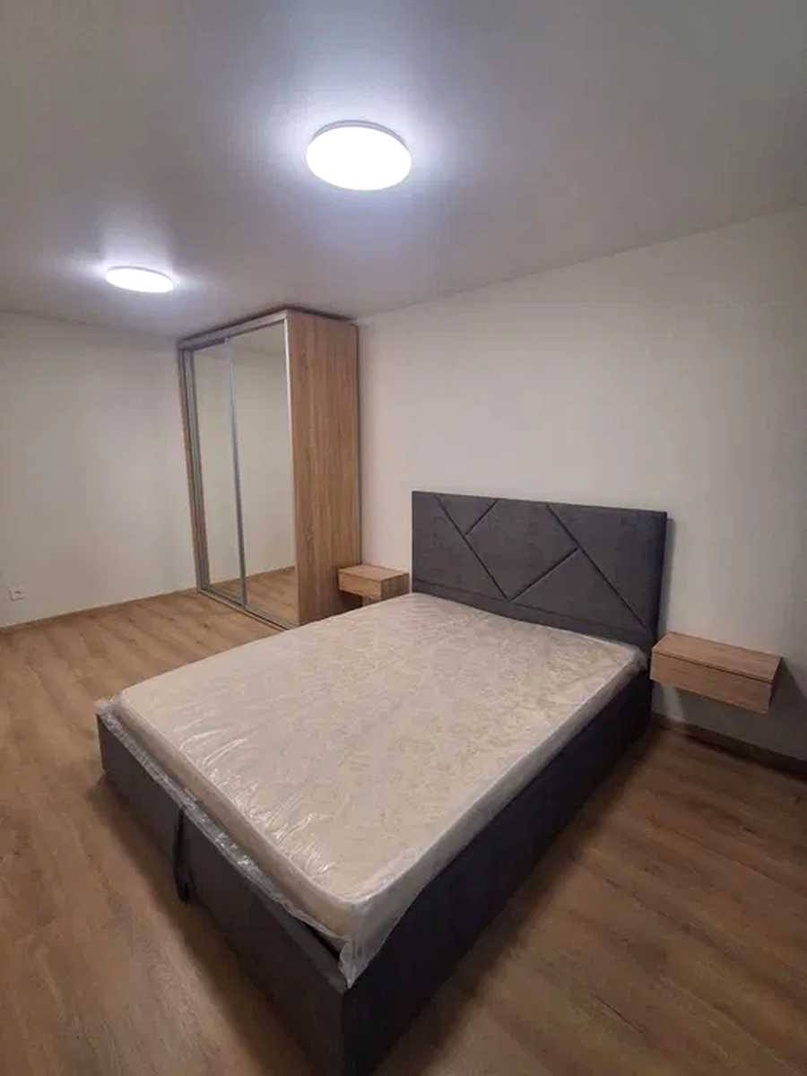 1879558347103322