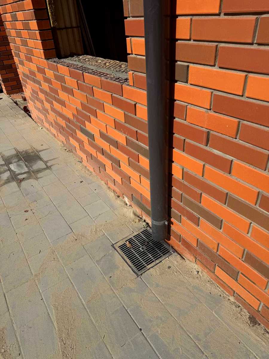 1879558429531325