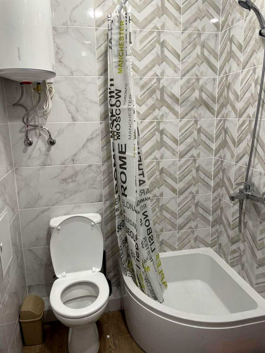 1879558736944851
