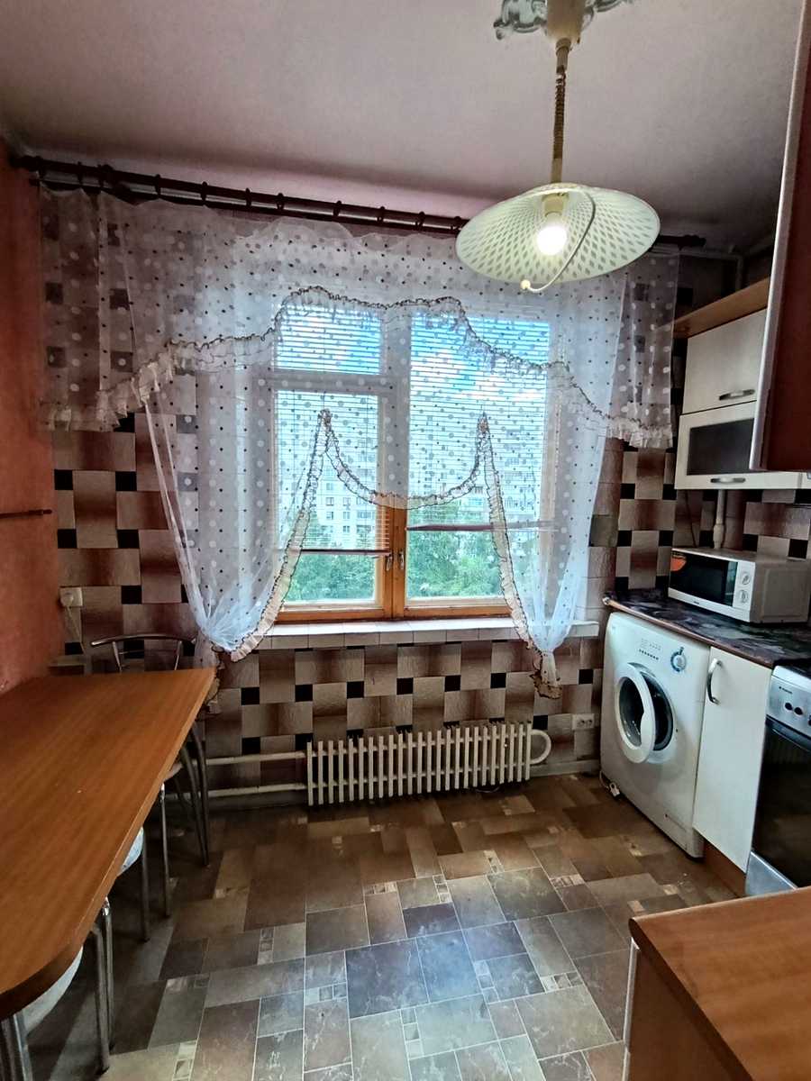 1879558868808664