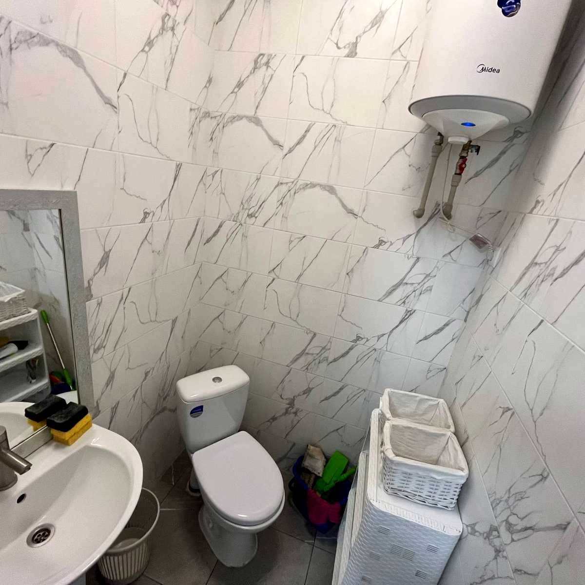 1879560341223034