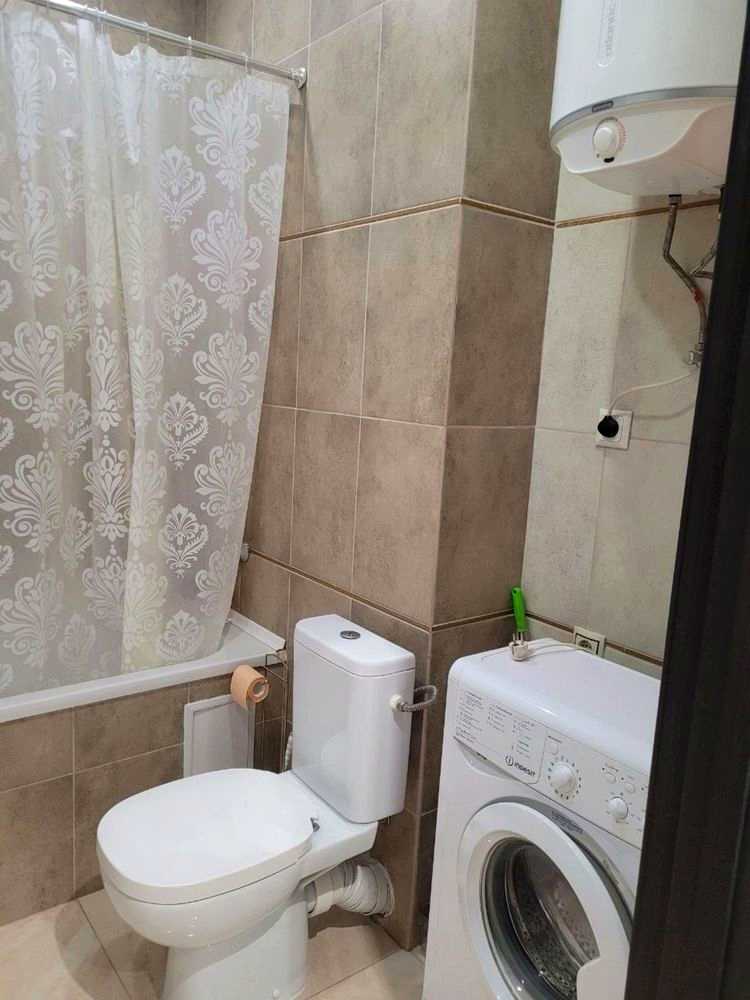 1879561029997435