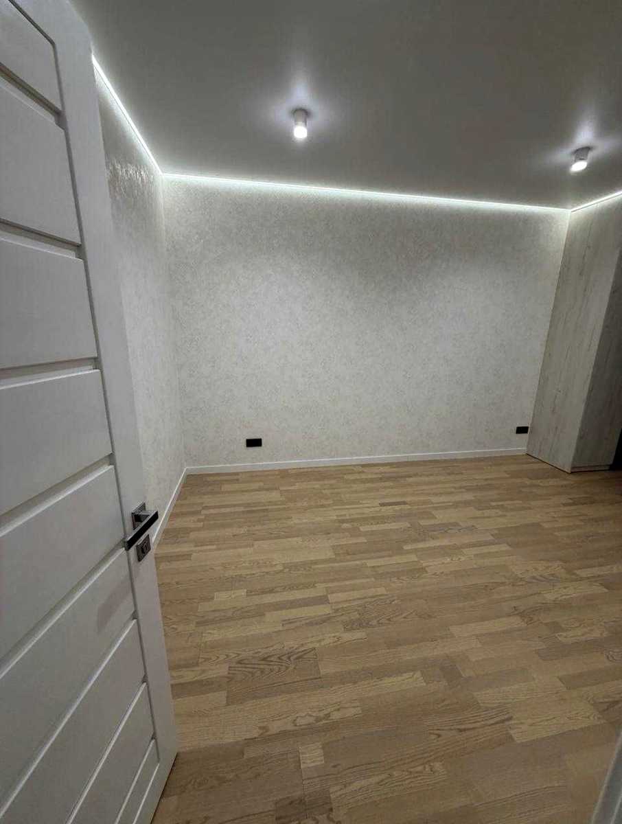 1879561858012479