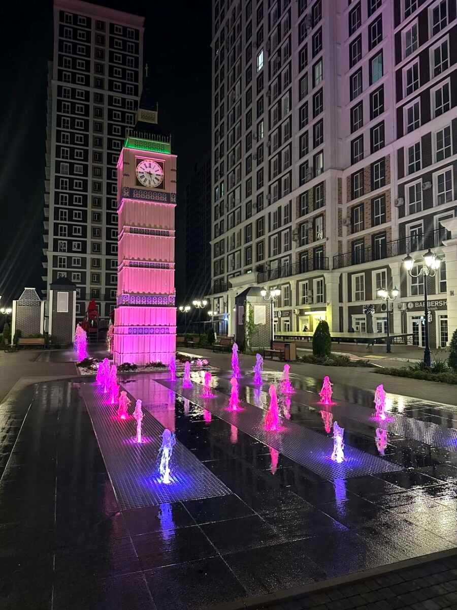 1879562560563329