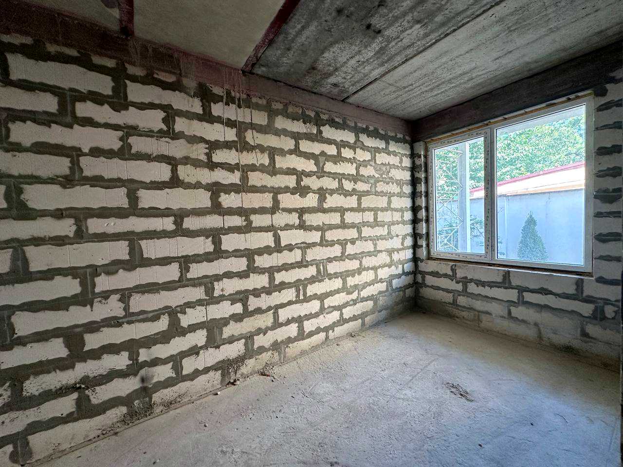 1879562661857828
