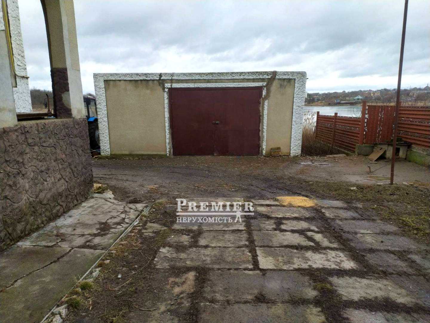 1879563103495192