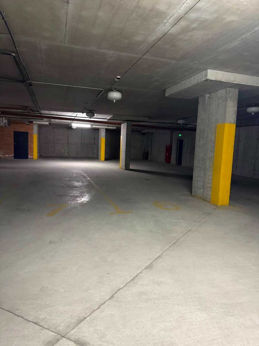 1879563282499681