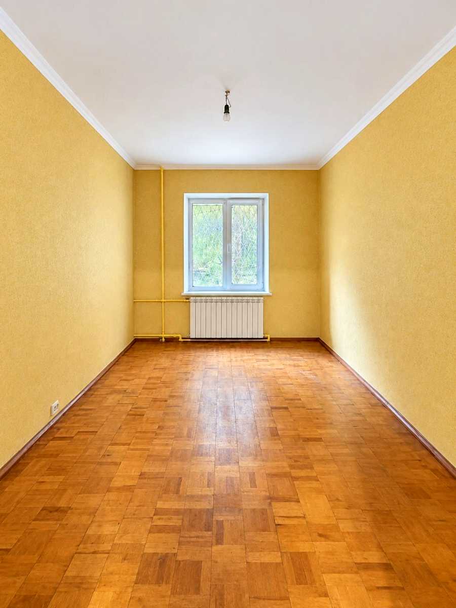 1879563635184981