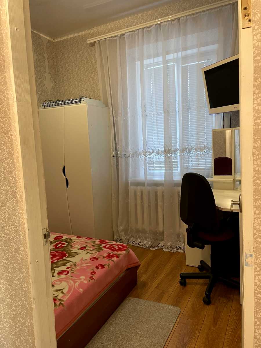 1879564785327400