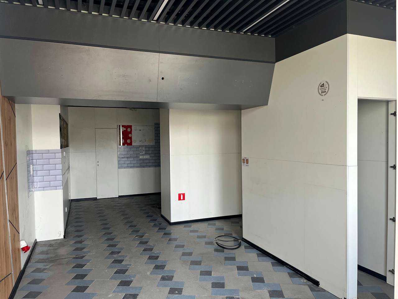 1879564801060468
