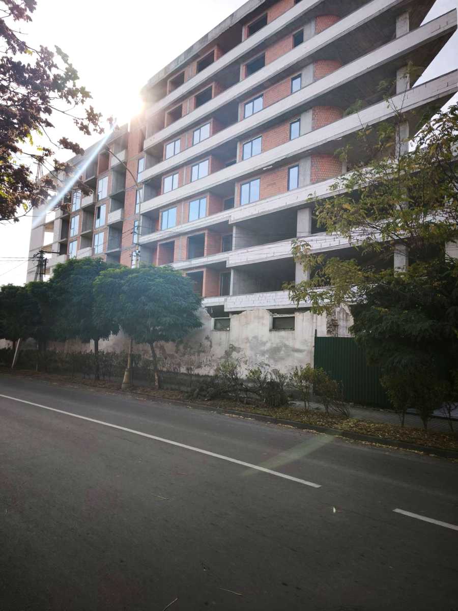 1879564813912450