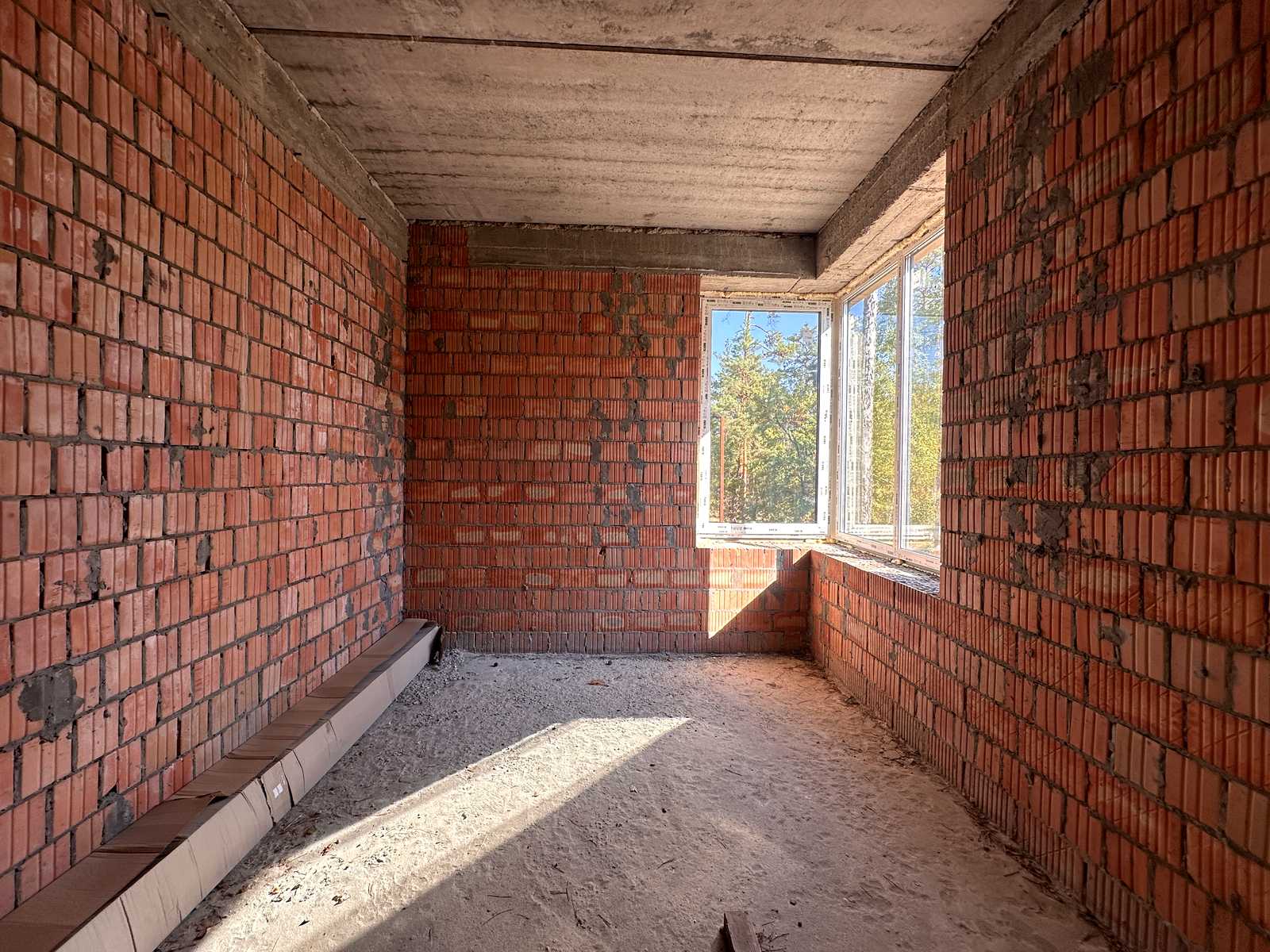 1879566635736972