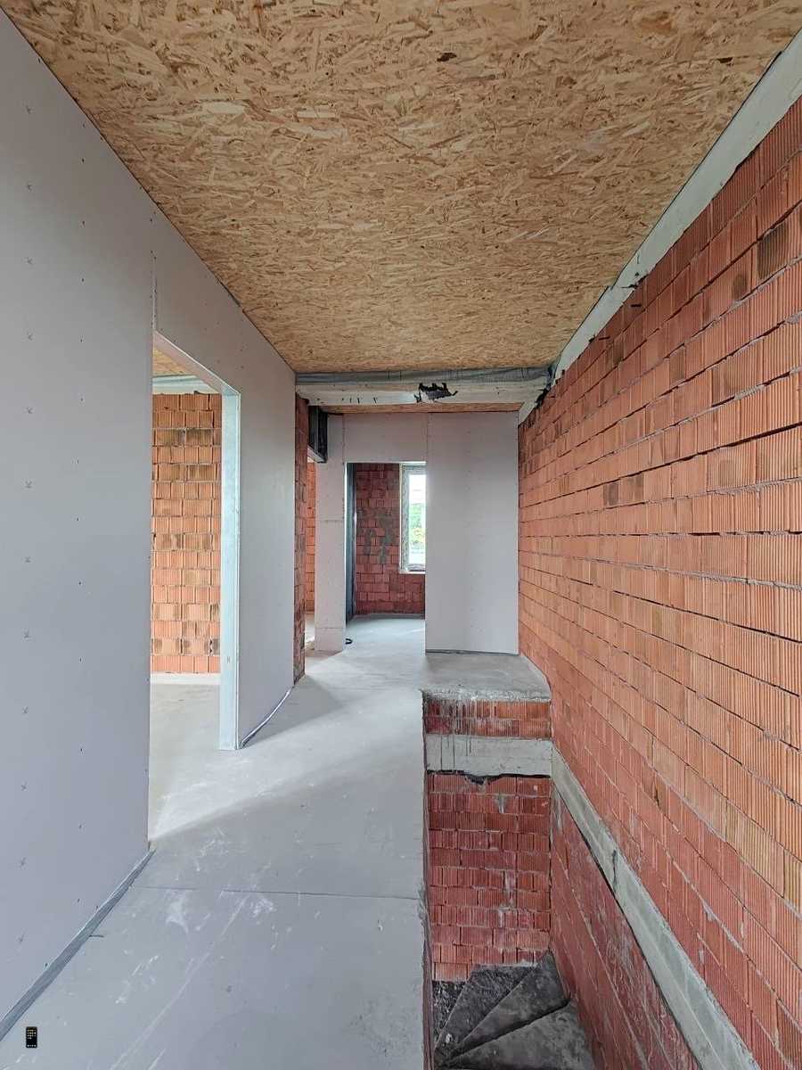 1879567830356193