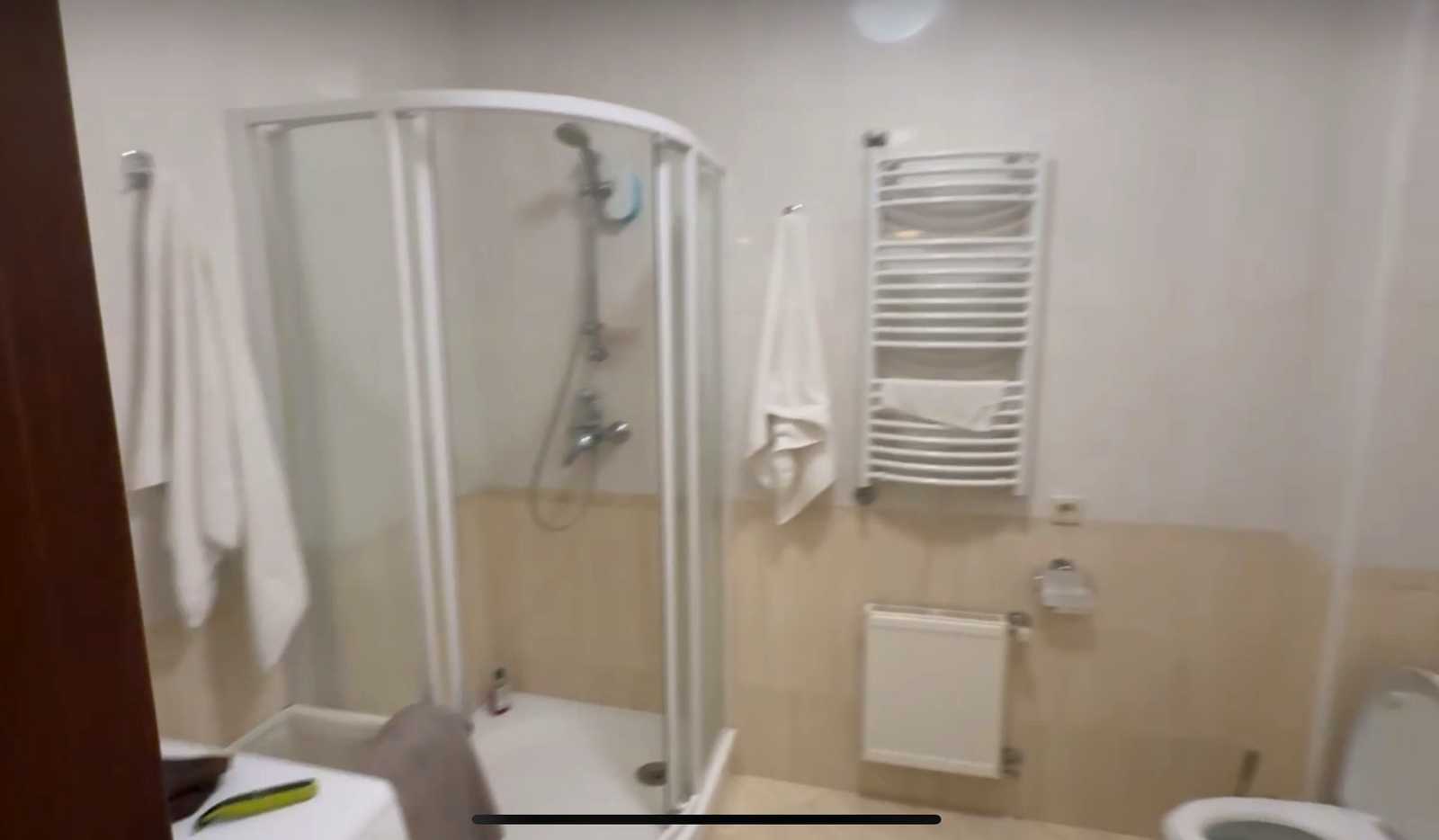 1879568074750852