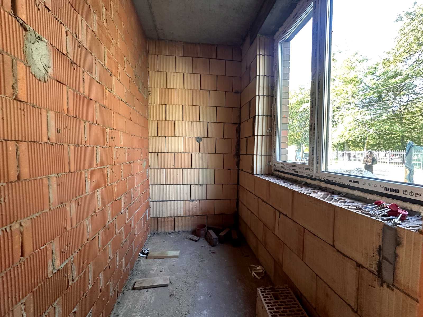 1879568789035195