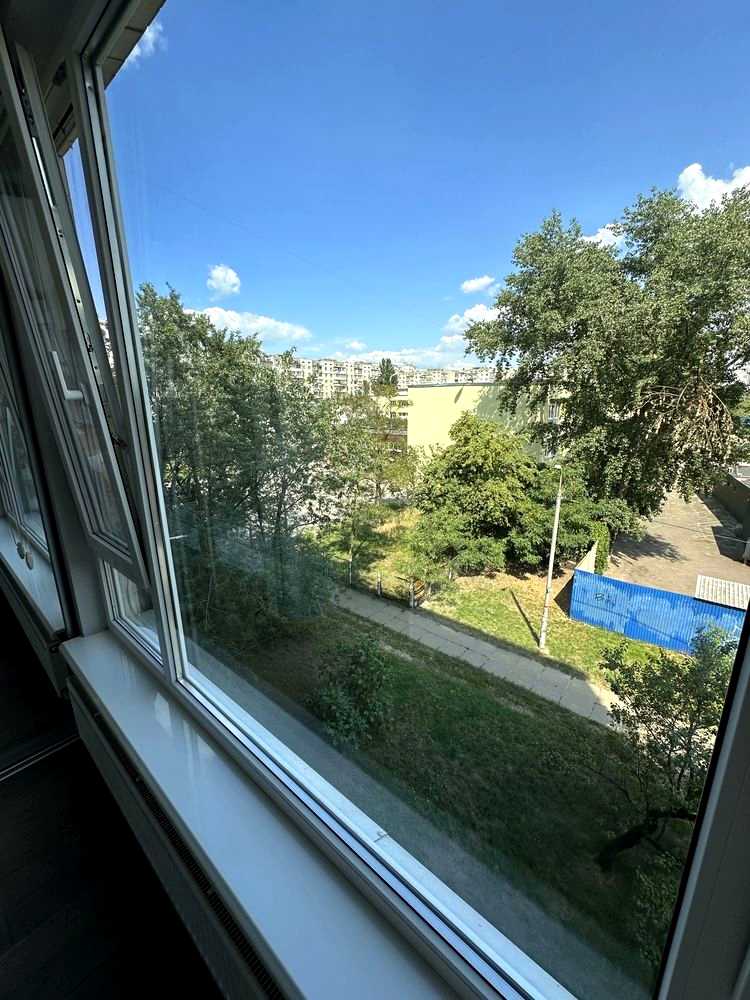 1879569571010624