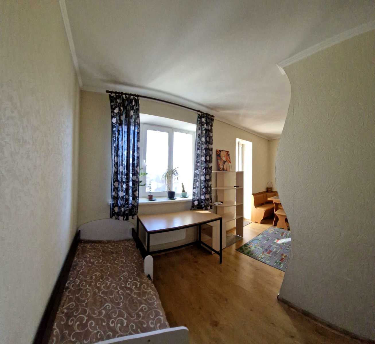 1879569604960943