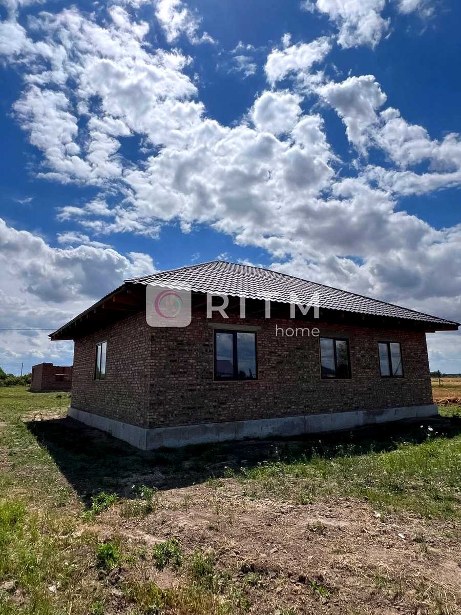 1879570255695233