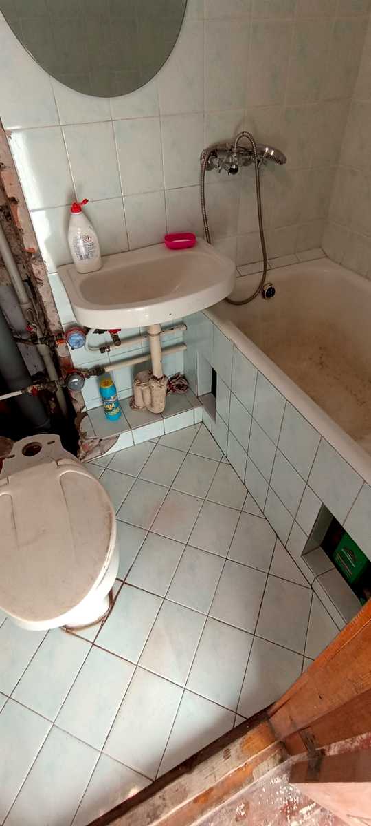 1879571767013867