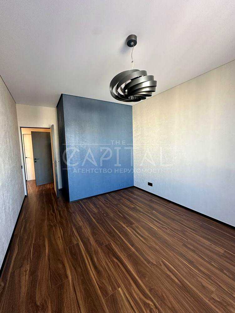 1879573118125469