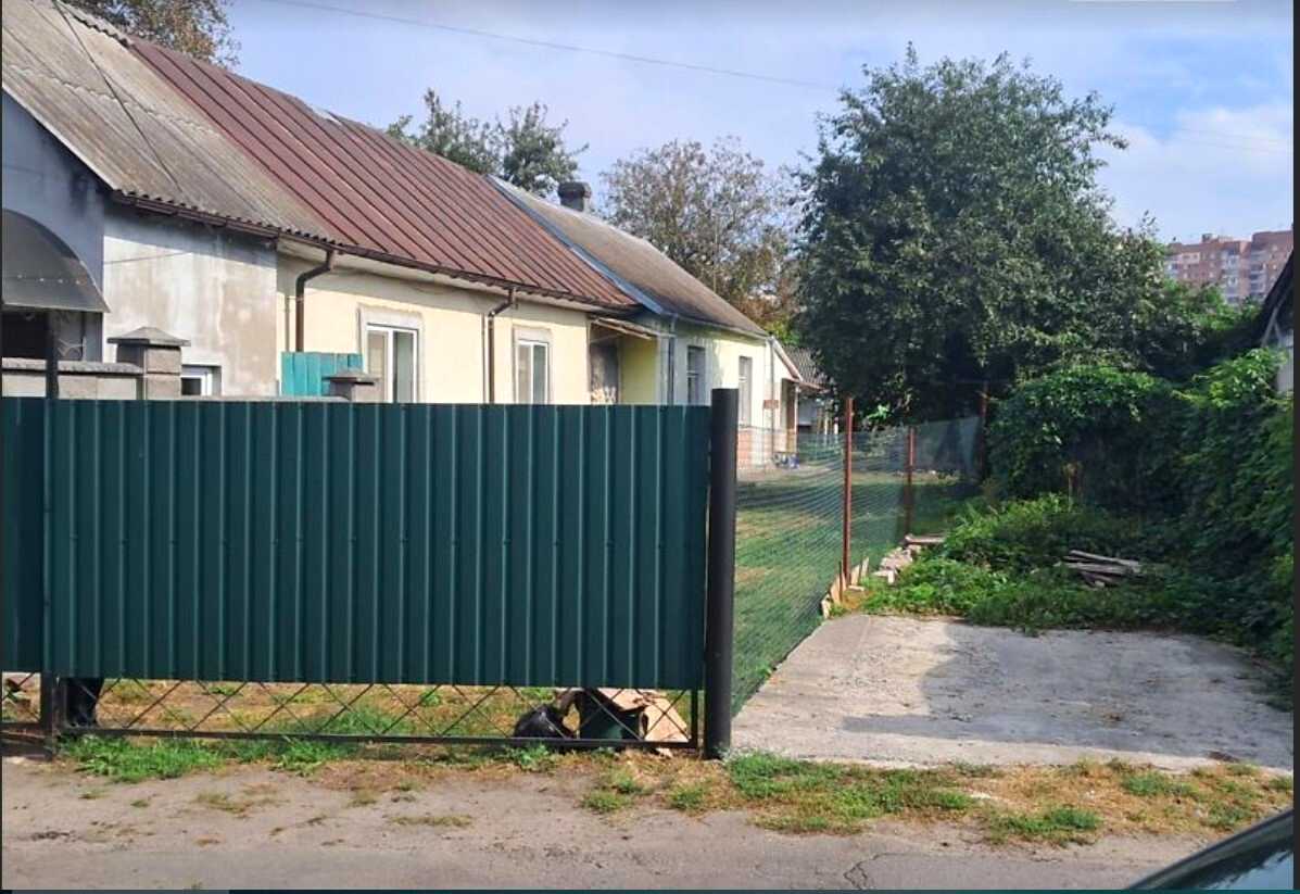 1879573353813323